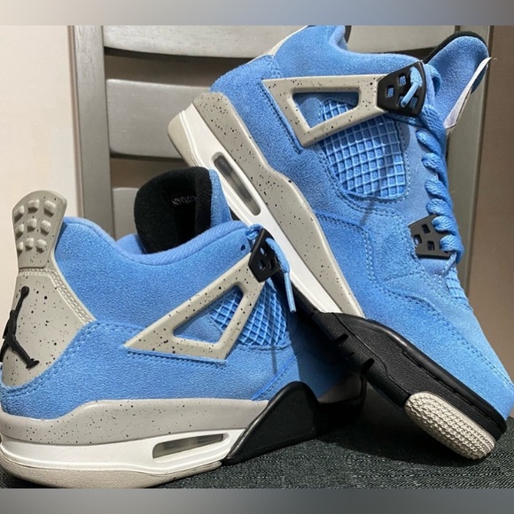 Jordan 4s - Picture 5 of 6